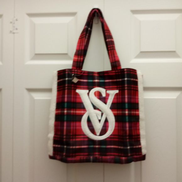 NWT Victoria's Secret VS Red Plaid Print Tote with Faur Fur Edging - Picture 1 of 10